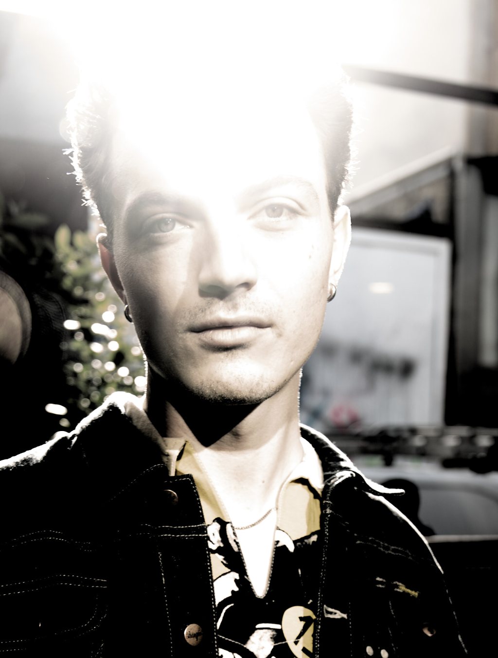 Music Video Finds – Max Pope, Dog Monologue, Birdie Swann Sisters & King Black Acid, Sara Sue Vallee